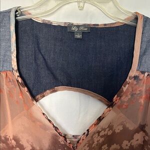 Lily Rose Sheer Floral V-Neck Blouse in Blush and Navy size L juniors